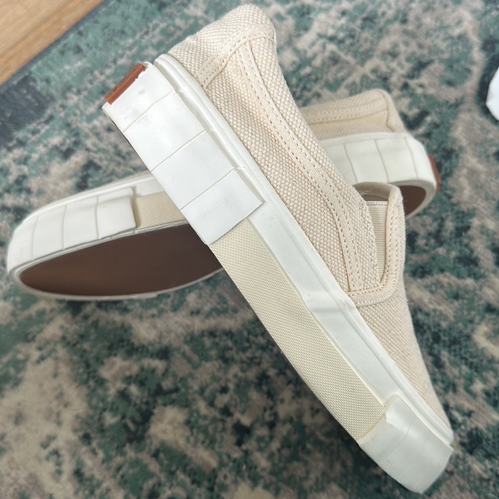Good news London slip on sneakers